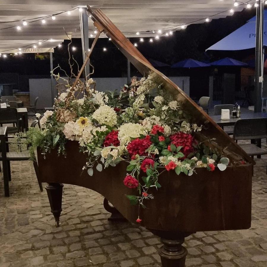 WERK Hotel&SPA Hunedoara Eksteriør billede